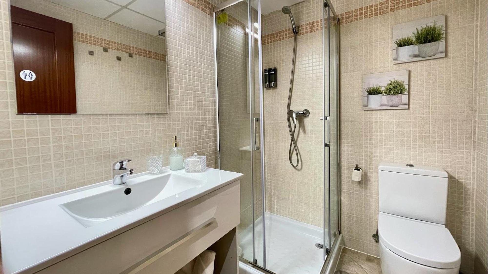 Apartamento Nuevo, Con Parking Gratuito Y A Un Paso Del Casco Historico Córdoba